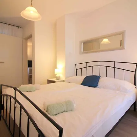 Apartment In Porec/istrien 10072